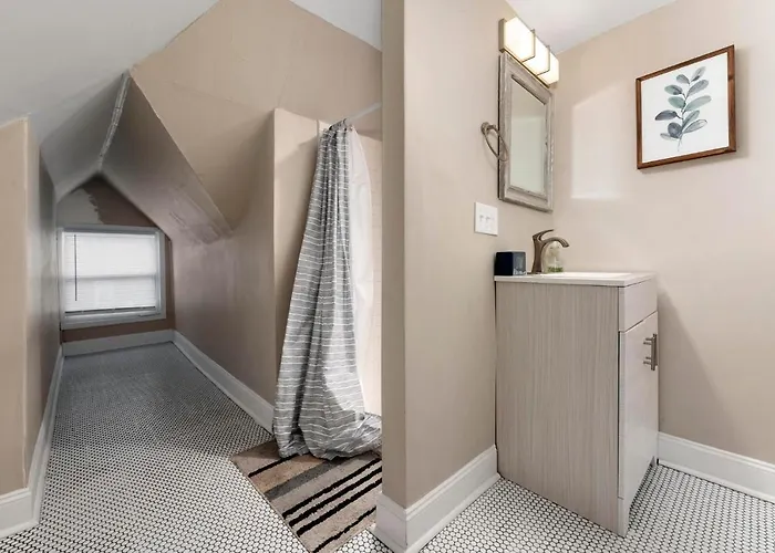 Holiday home Newly Renovated 3 Bedroom Near High St Columbus