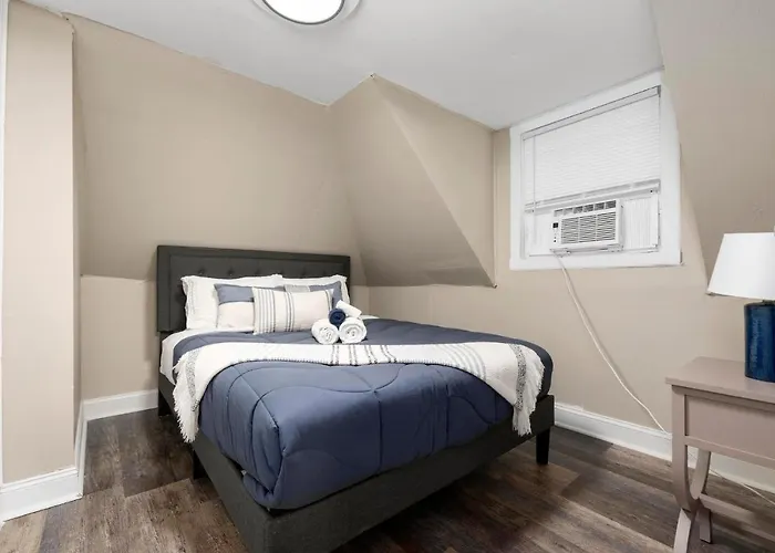 Newly Renovated 3 Bedroom Near High St * Columbus