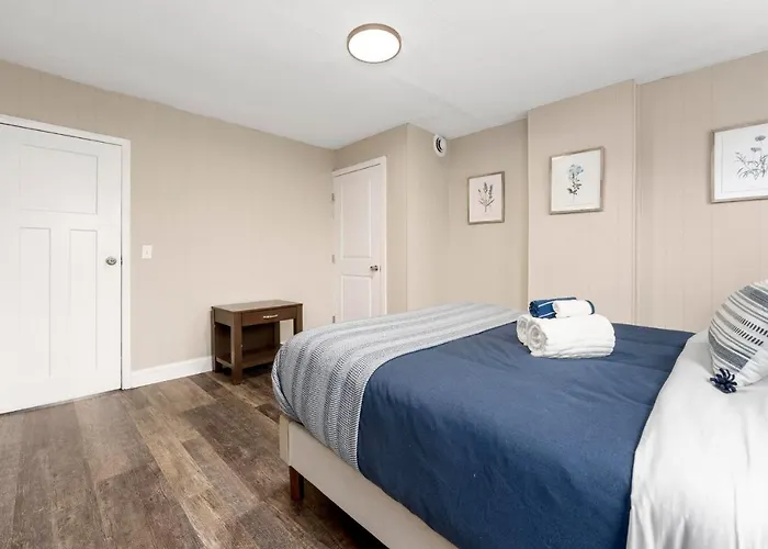 Newly Renovated 3 Bedroom Near High St Holiday home