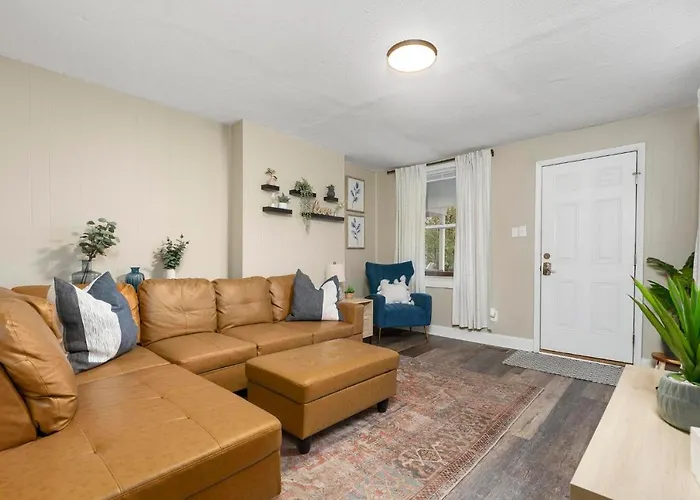 Holiday home Newly Renovated 3 Bedroom Near High St Columbus