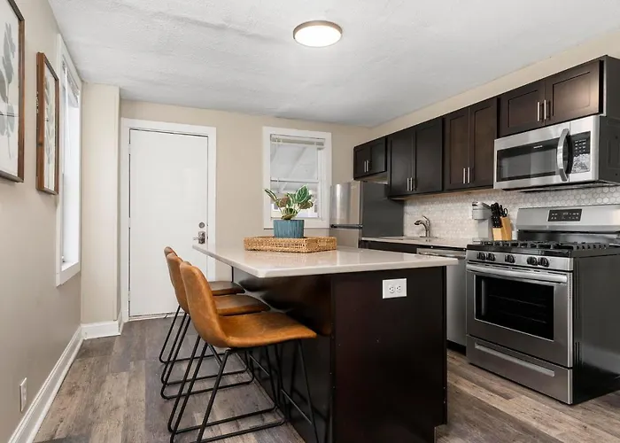 Newly Renovated 3 Bedroom Near High St * Columbus